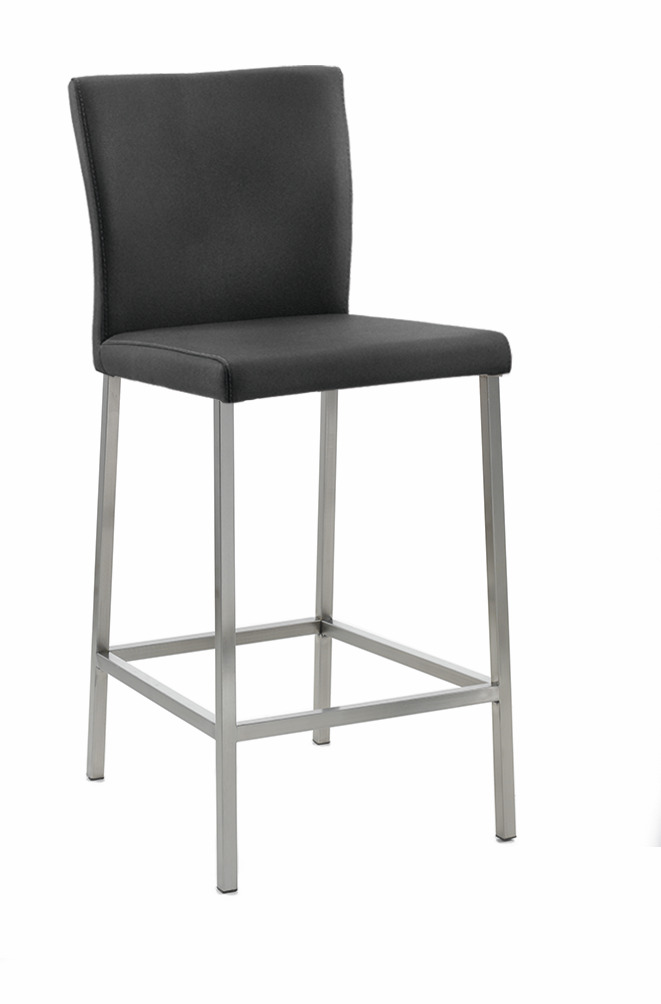 Naber Daimo 2KM, Hocker